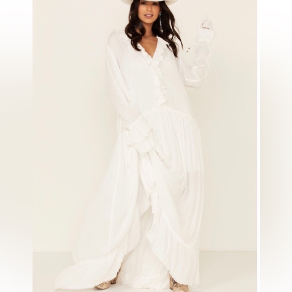 Free People Dresses & Skirts - Free People White Ruffled Boho Maxi Dress